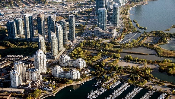 加拿大樓市分化公寓熱銷 外資潛在投資風險升高
