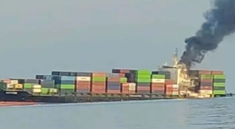 一天內兩艘貨船遭襲沉沒，伊朗繼續借霍爾木茲海峽施壓美國